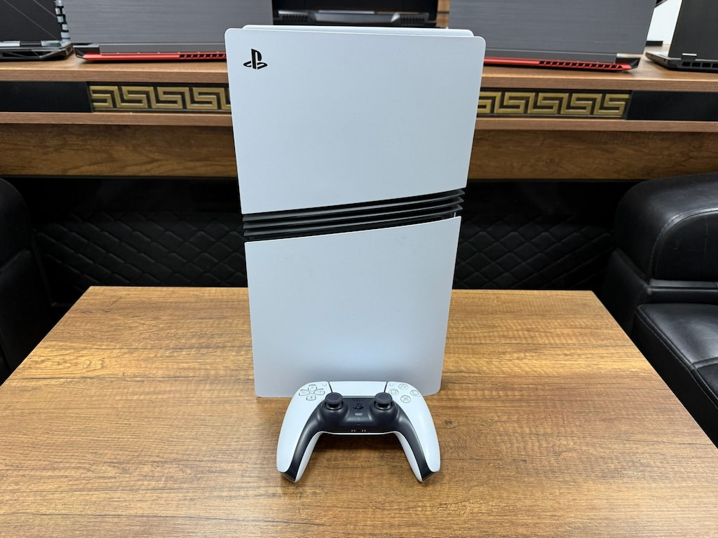 BİLKOM Sony PlayStation 5 Pro 2TB CFI-7021 Tek Kol Oyun Konsolu - 2