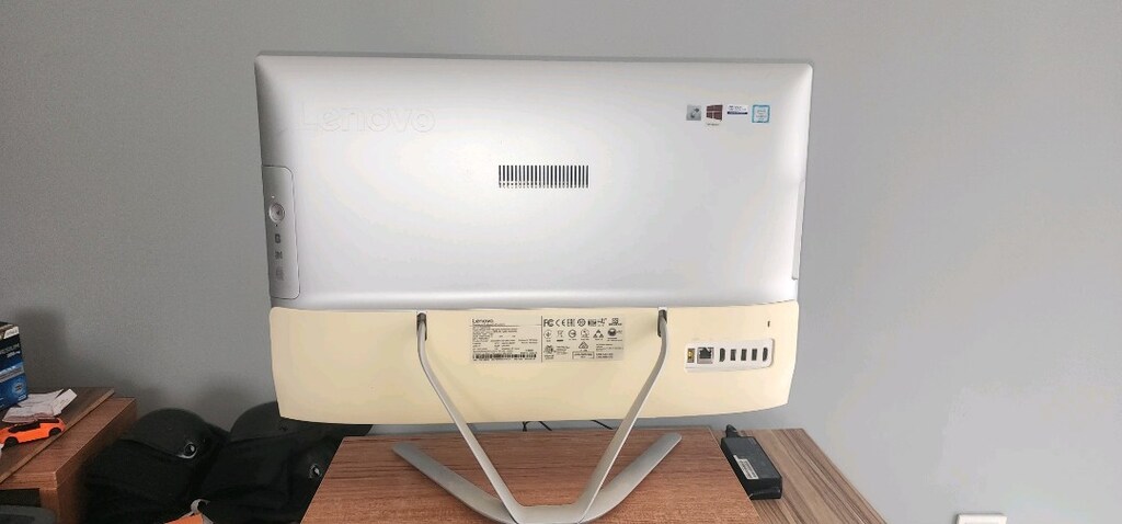 Lenovo All in One Masaüstü Bilgisayarı - 2
