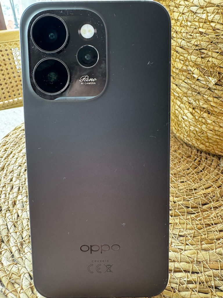 oppo reno 15 pro 512 GB cam ekran koruyucu var - 2