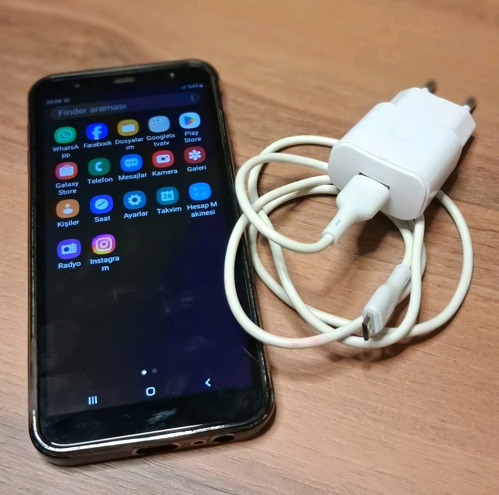 Orijinal Samsung Galaxy J4+ - 2