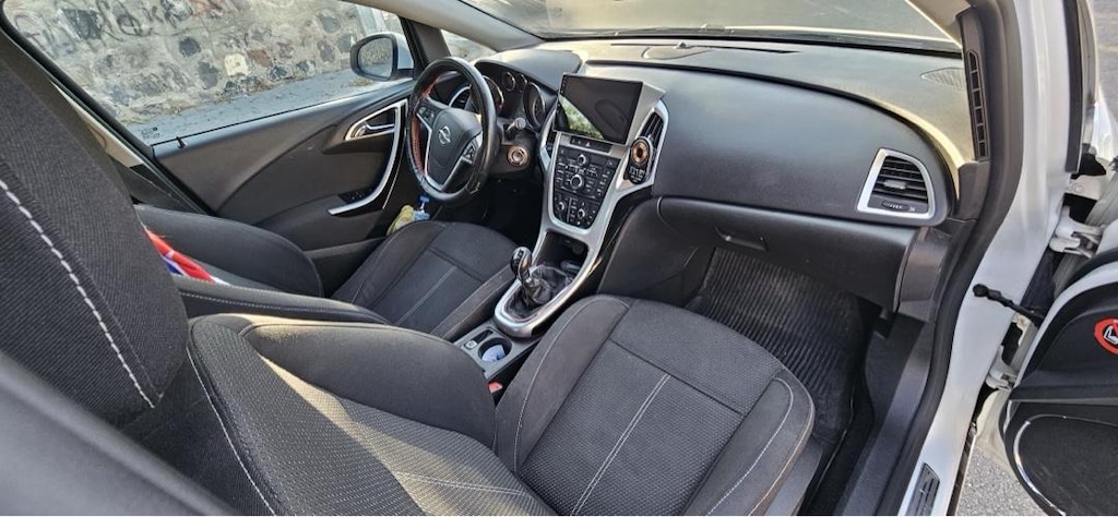 Opel astra 1.4t sport - 7