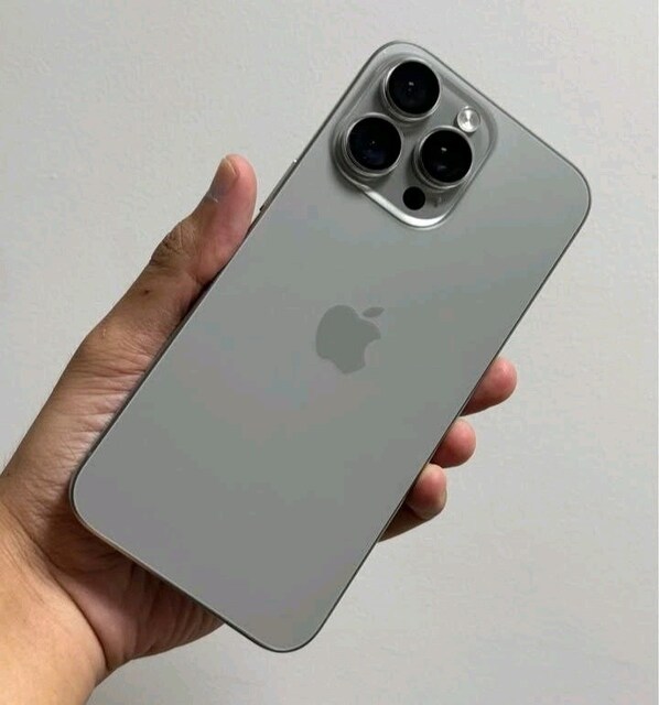 İlk Sahibinden İPhone 15 Promax