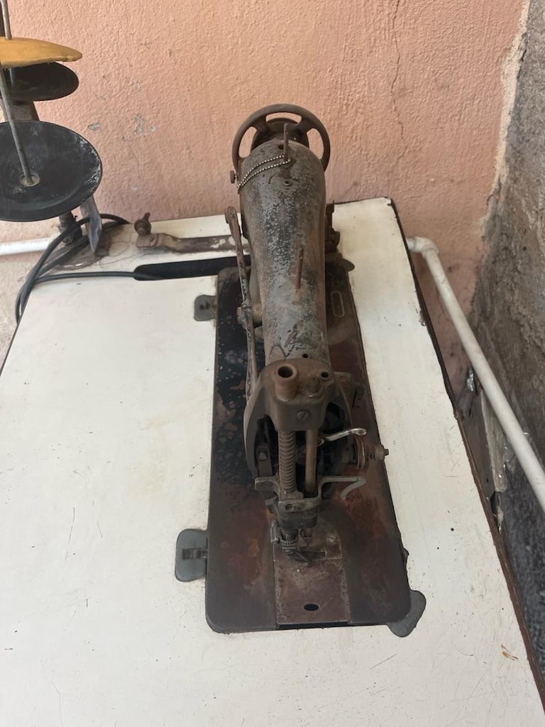 Antika Singer 31M48 Dikiş makinesi -dekorluk / restorasyonluk - 2