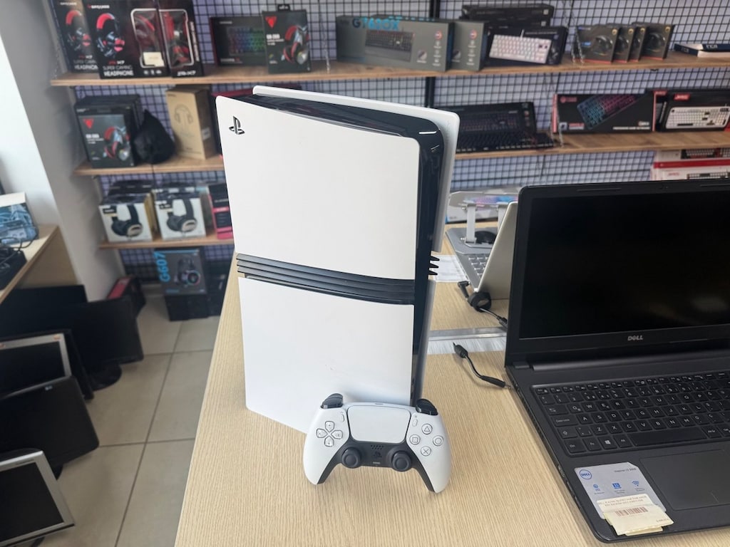 PS5 PRO *AMD ZEN 2 İŞLEMCİ *16GB RAM *2 TB SSD - 2