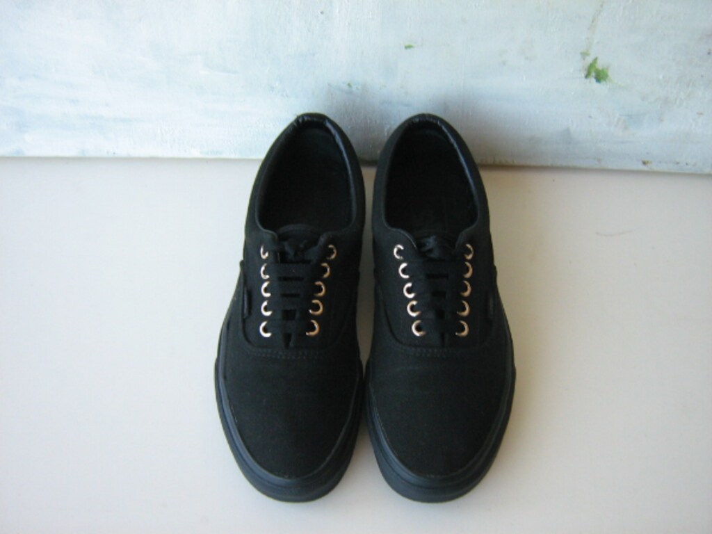 VANS MARKA 39 NUMARA SİYAH AYAKKABI