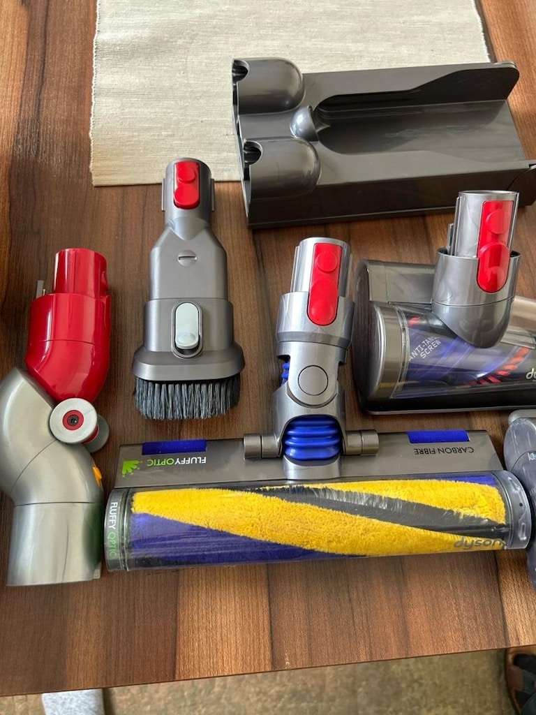 dyson v15 detect absolute ihtiyaç fazlası dikey süpürge - 2