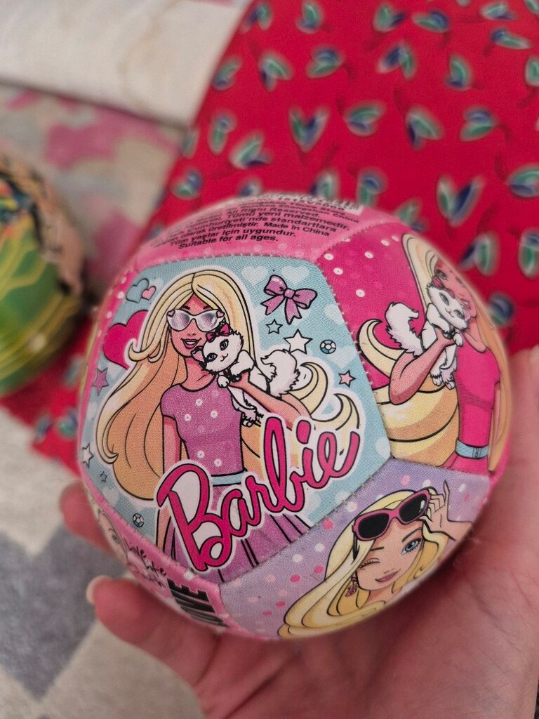 barbie küçük oyun topu