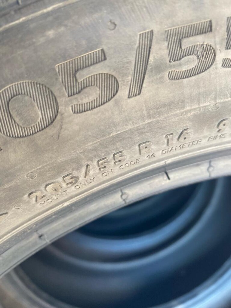 205 55 16 CONTINENTAL - 4