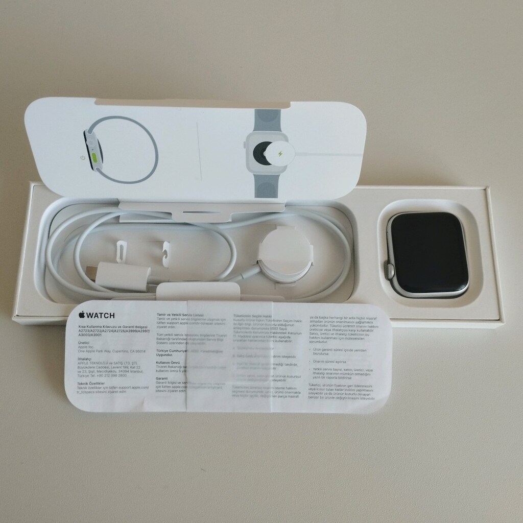Apple Watch SE GPS 44mm Akıllı Saat Midnight Aluminium Case with Sport - 4