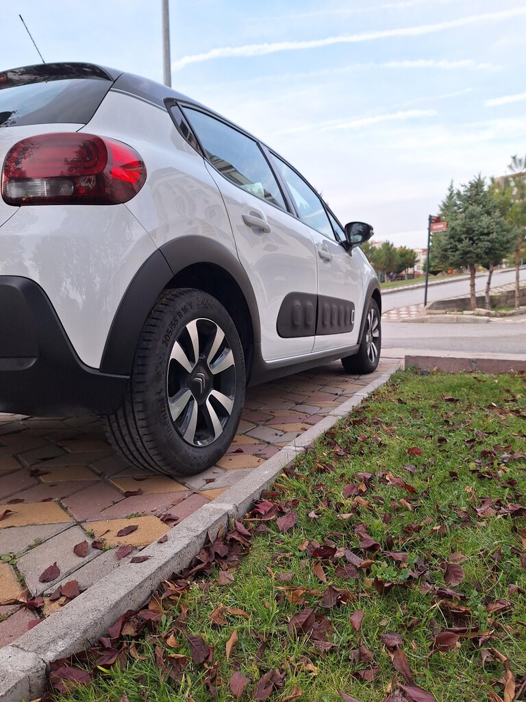 2019 citroen c3 1.2 prutech shine - 4
