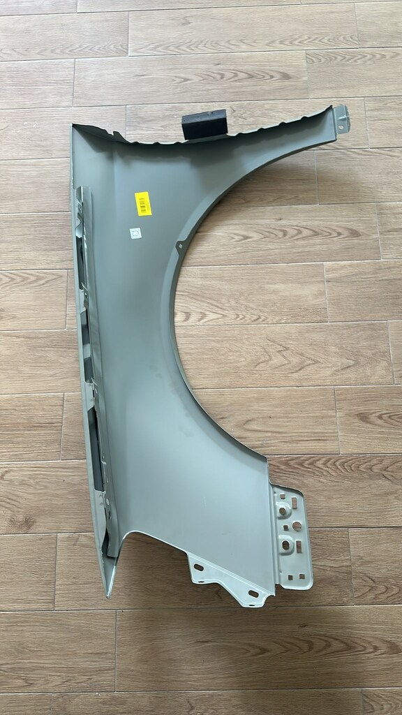 PASSAT B6 ÖN ÇAMURLUK SAĞ 2005 - 2010 SIFIR 3C0821022 - 3
