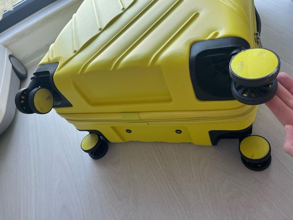 Orta Boy Valiz - 16