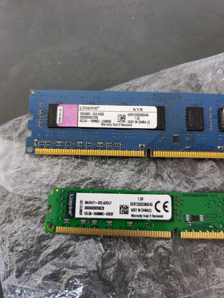 4+4+2=10 GB DDR3 Ram 1333 Mhz - 4