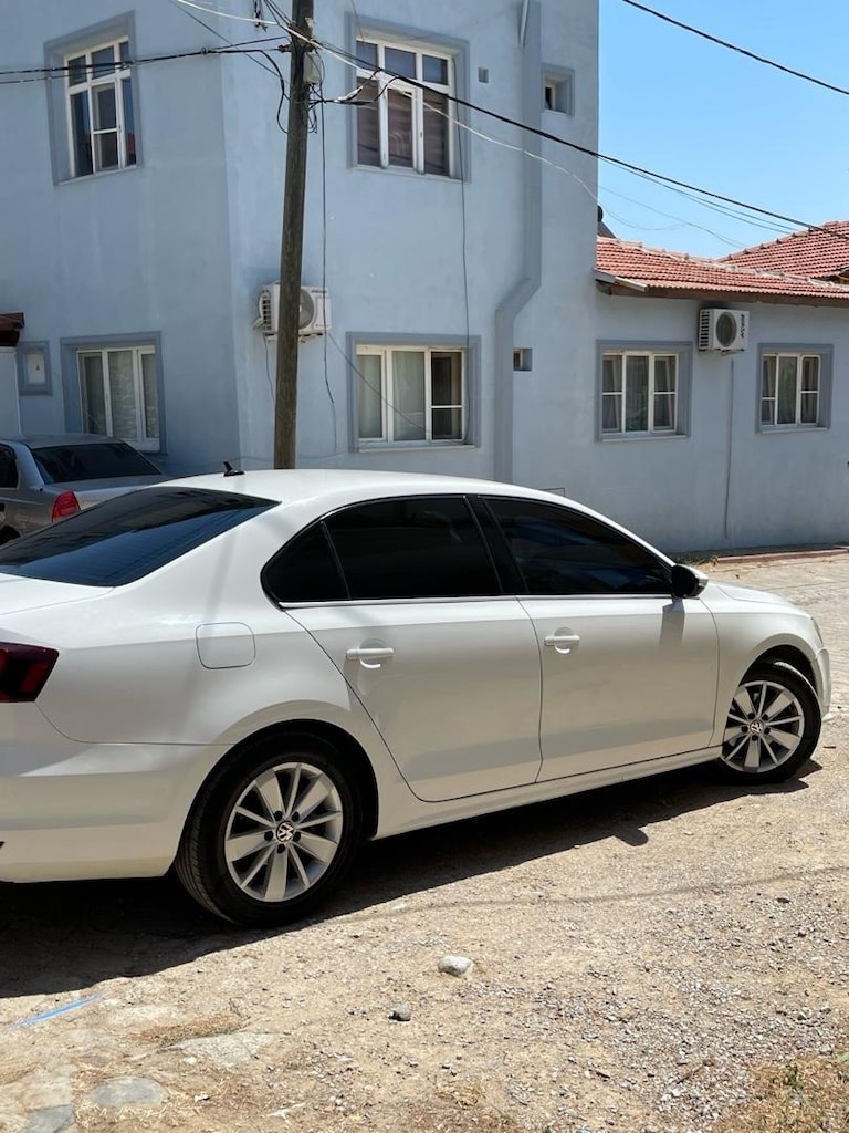 SAHİBİNDEN TEMİZ OTOMATİK 1.6 SERVİS BAKIMLI JETTA - 9