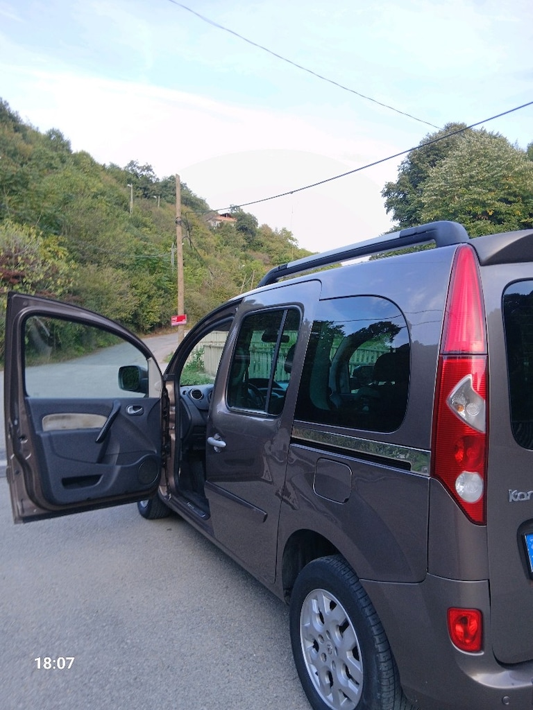 Temiz 2012 model kangoo - 9