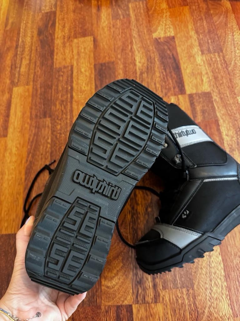 Rossignol Snowboard+ bağlamalar + Thirtytwo bot+ Burton taşıma çantası - 3