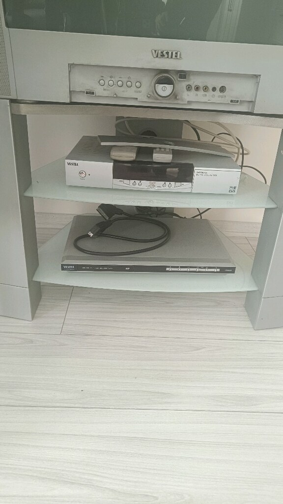 Televizyon+ Dvd + Cd Calar + Televizyon Sehpası - 4