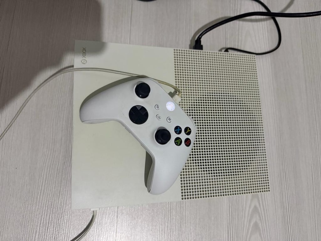 XBOX ONE S TEK KOL - 3