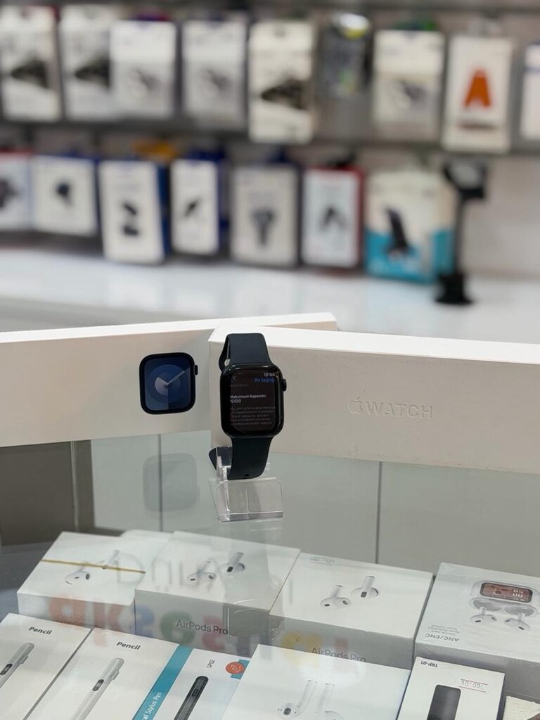 Apple Watch 9.Nesil 45Mm - 4