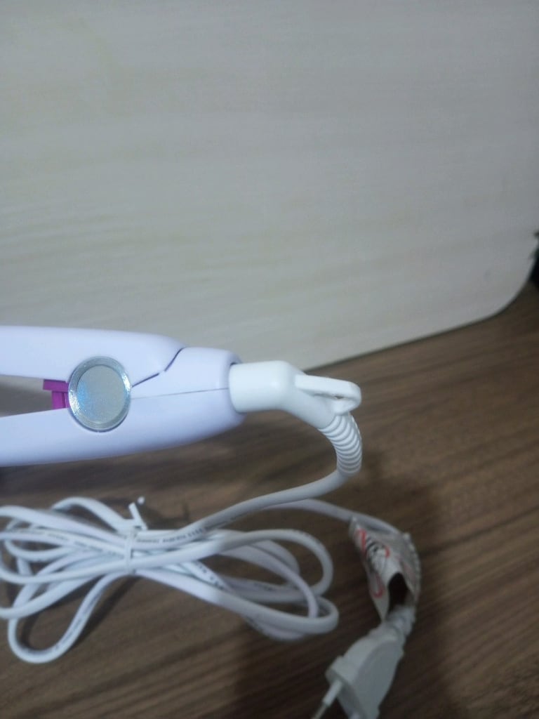 Pembe Plakalı Beyaz Saç Düzleştirici - 6
