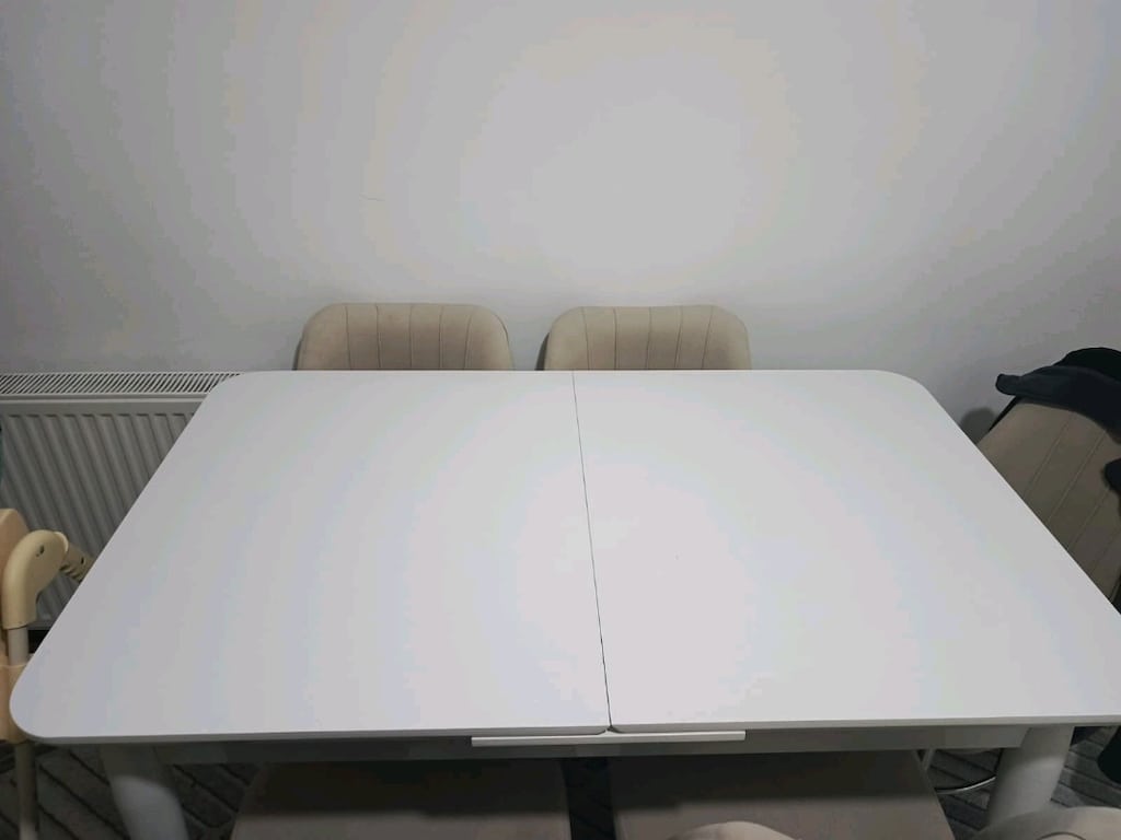 Temiz Kullanılmış TV Ünitesi ve Masa Sandalye Takımı - 2