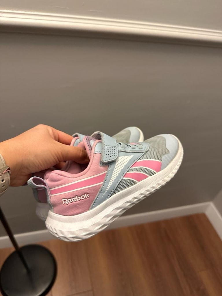 Reebok marka temiz spor ayakkabı