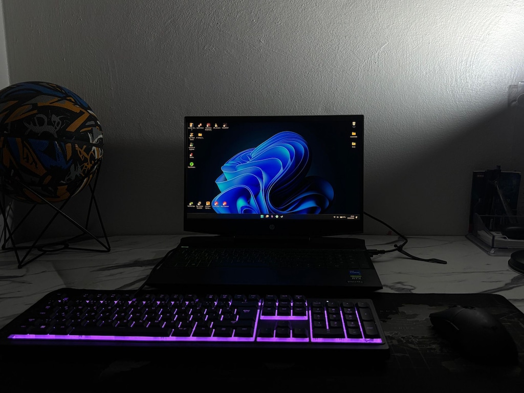 HP PAVILION GAMING RTX 3050TI | i5-11300H | 16GB RAM |500GB SSD| - 5