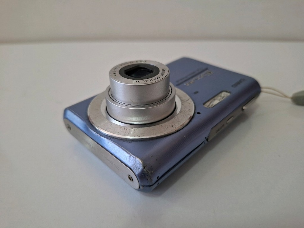 Casio Exilim EX-Z75 Dijital Fotoğraf Makinesi 7.2 Megapiksel 3x Zoom - 3