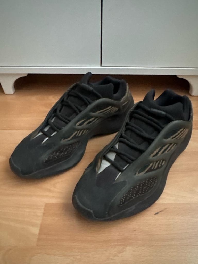 Yeezy 700 V3 Fade
