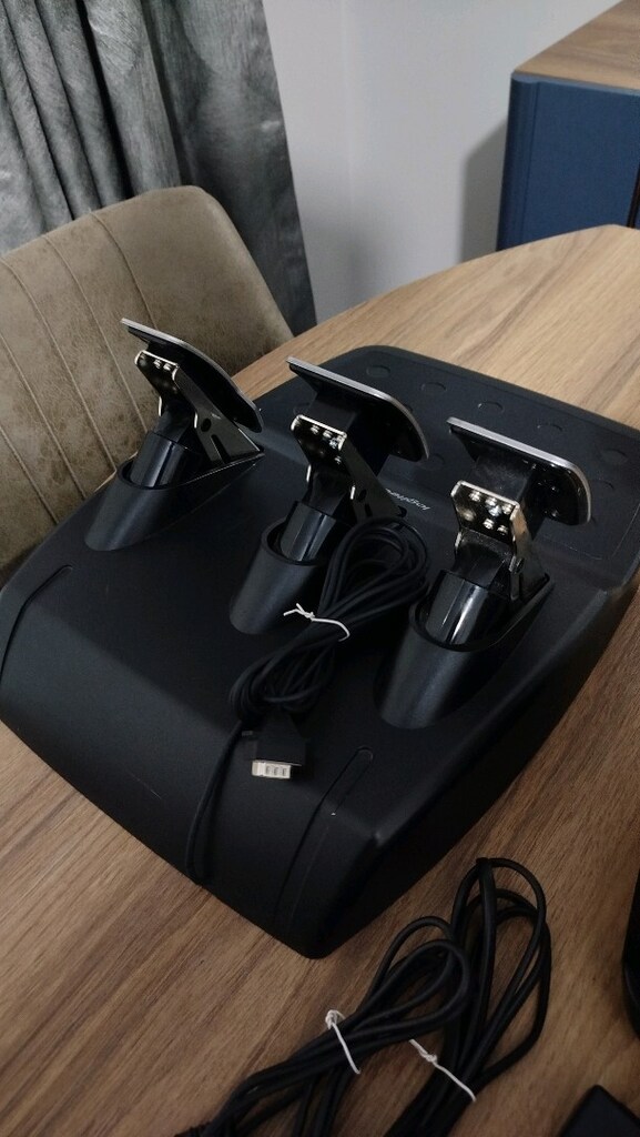 Logitech g29-g920-g923 sadece pedal - 2