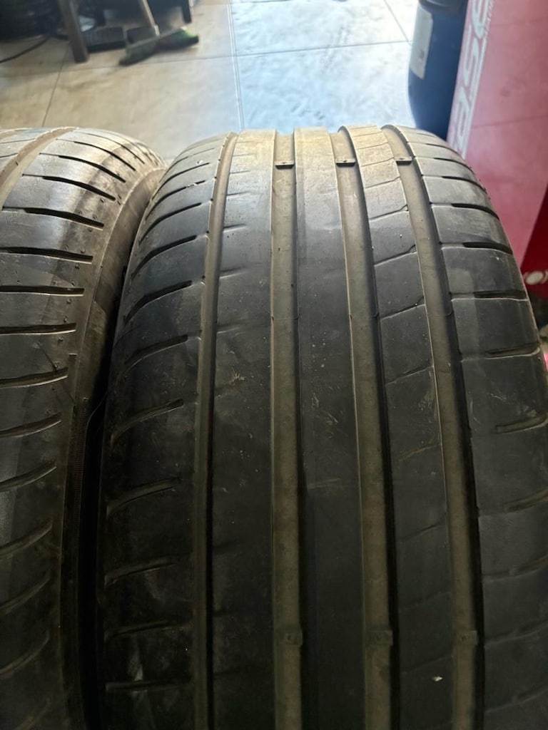 225 55 17 GOODYEAR RFT %95 yazlık - 2