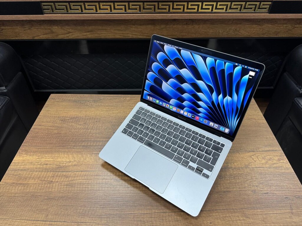 Apple MacBook Air M1 8GB RAM 512GB SSD 13” Dizüstü Bilgisayar - 4
