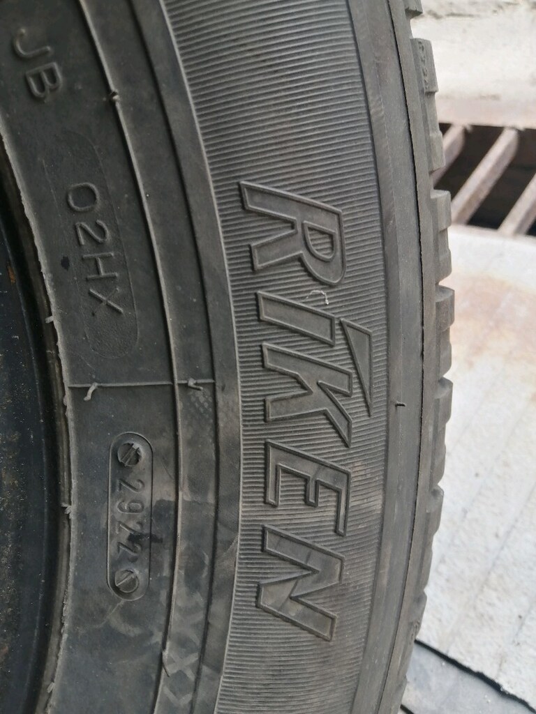 205.75.r16 C - 3