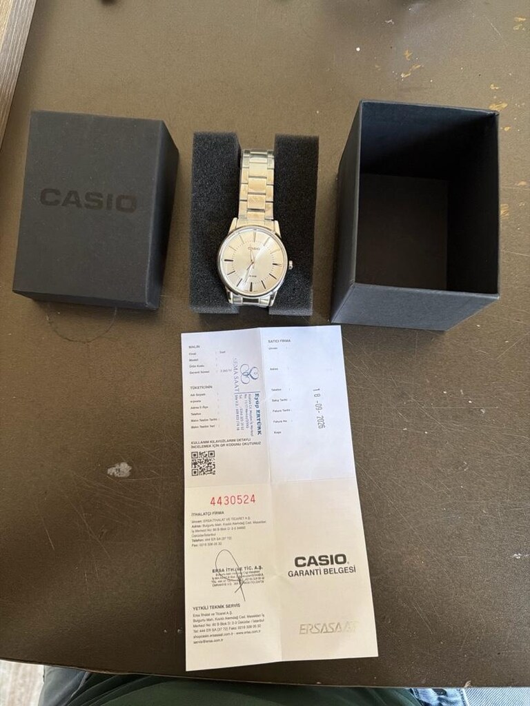 Jelatinleri üstünde 2 Günlük Casio Saat - 3