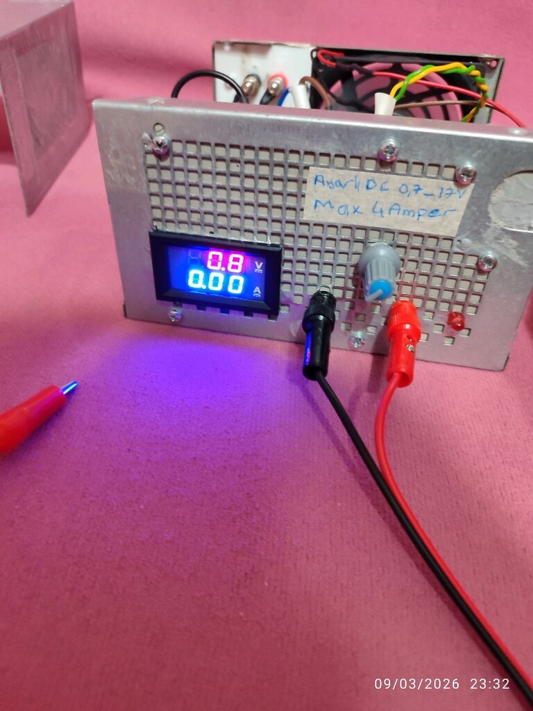ayarlı0.7 17volt mak.4amper göstergeli adaptör 1000 tl - 2