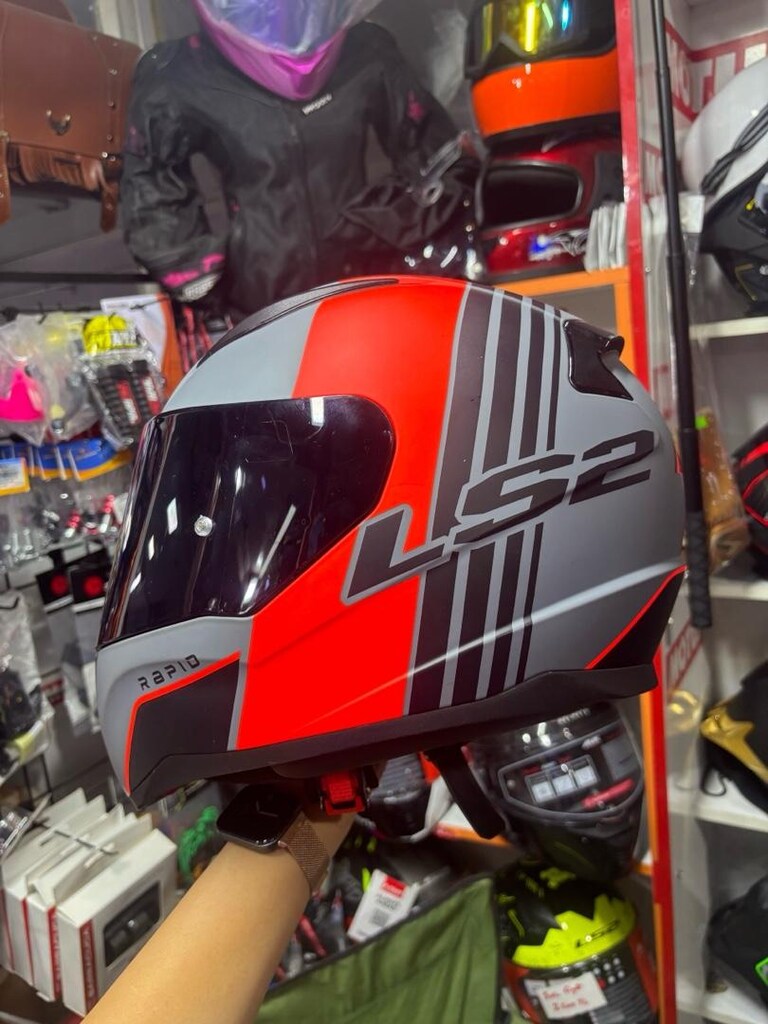 LS2 rapıd s beden sıfır kask siyah vizörlü - 2