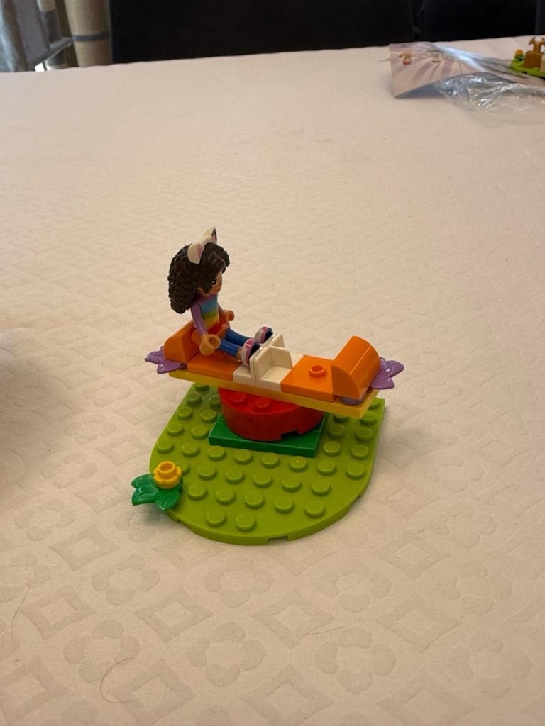 Lego 10787 Peri Kedi’nin Bahçe Partisi - 4