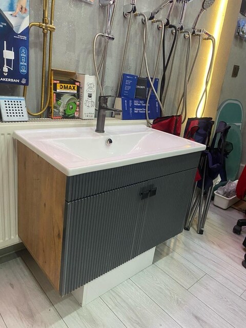 80cm Balon Kapak Banyo Dolabı