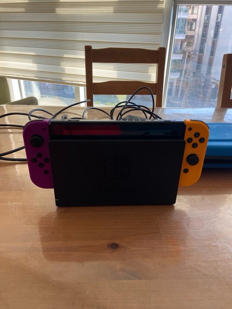 Nintendo switch + çantası - 2
