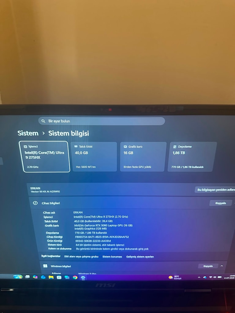 MSI VECTOR 18 HX AI RTX 5080 CORE ULTRA 9 40 GB RAM 2TB SSD - 4