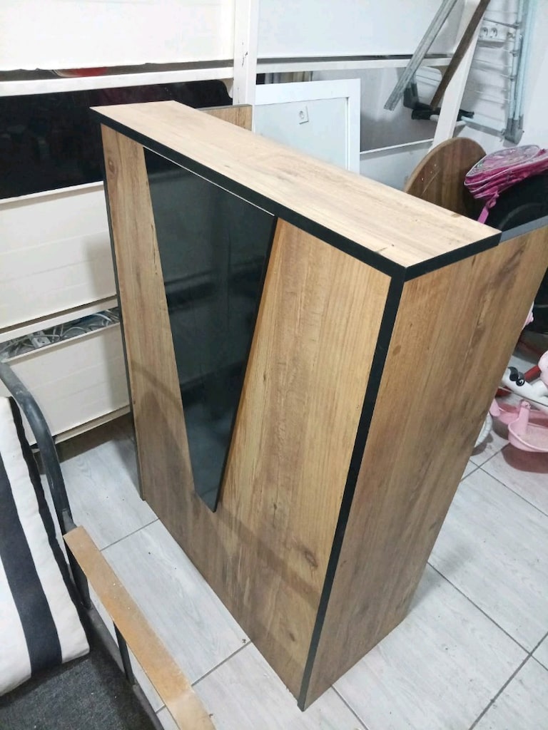 Ahşap Desenli Kompakt Karşılama Bankosu / Resepsiyon Masası - 3