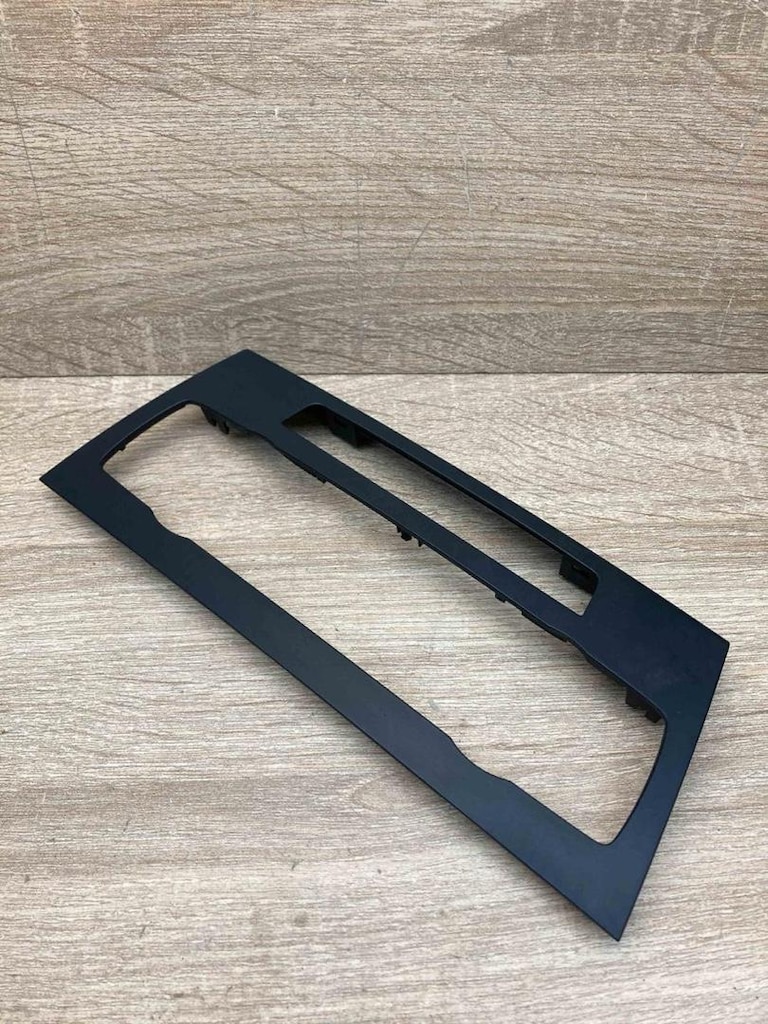 BMW E87 E90 KLİMA KONTROL PANEL ÇERÇEGESİ - 2