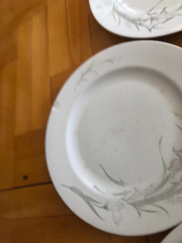 Toplam 11 adet TABAK—-28 cm çap düz tabak /25 cm kare tabak /25 cm çap - 6