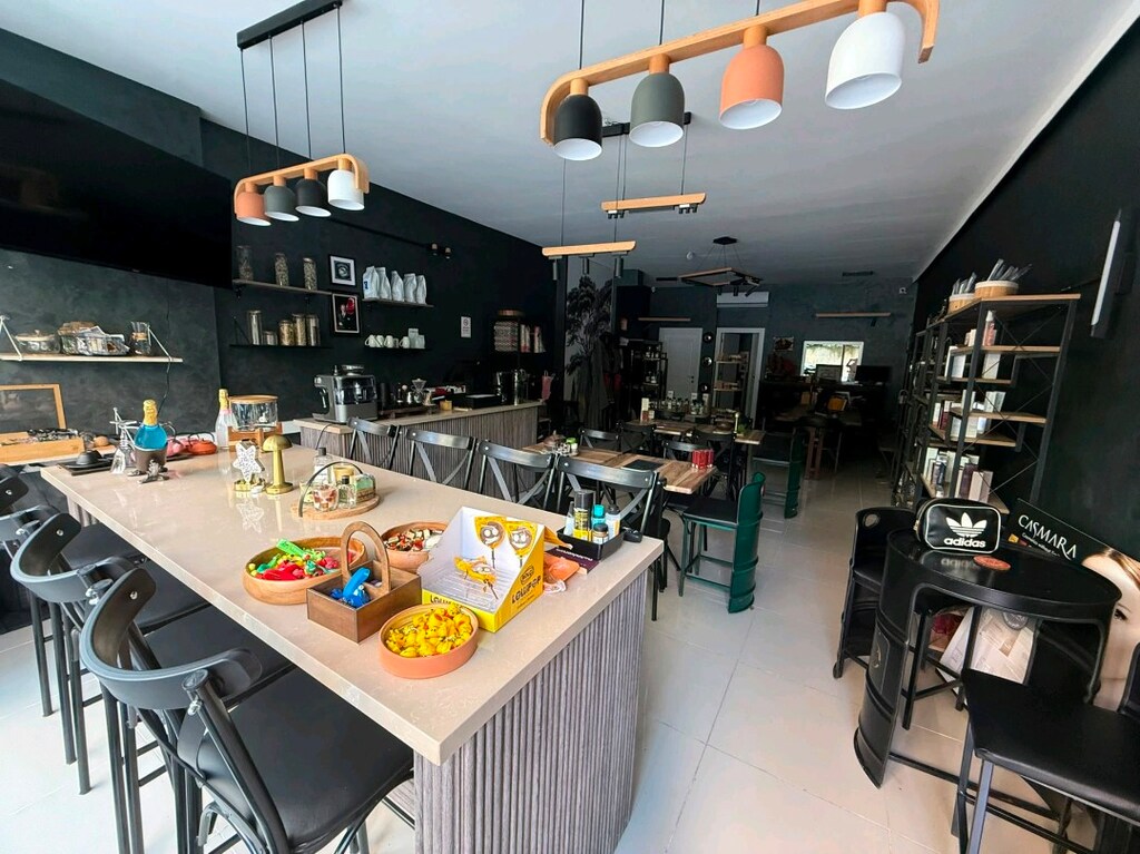 Led ışıklı masa 10 sandalyeli kafe takım - 5