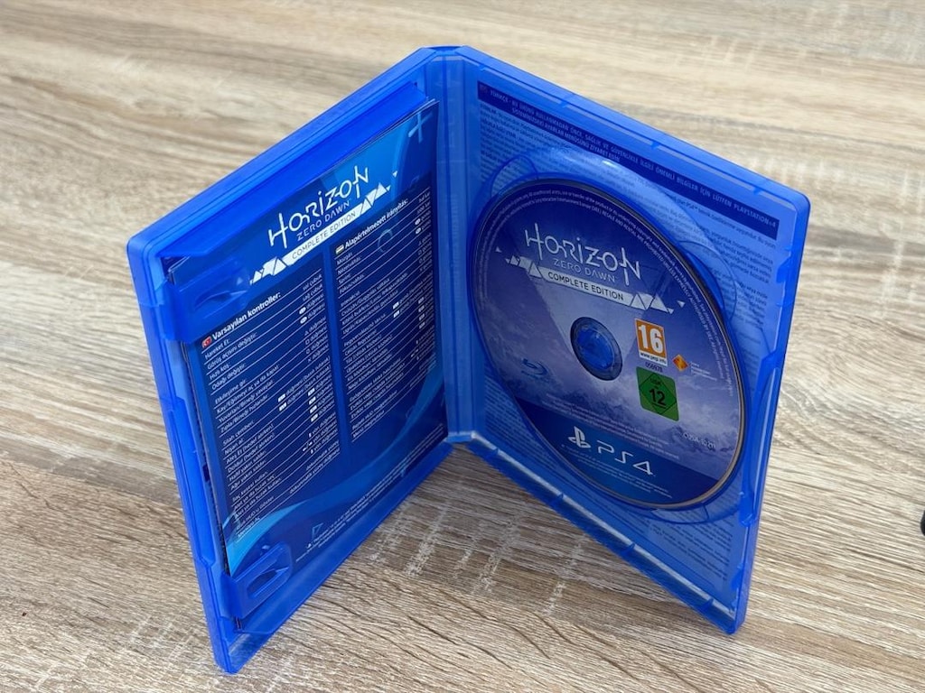 İlk Sahibinden Faturalı ve Kutulu PS4 Slim 500 GB - Çift V2 Kol - 10