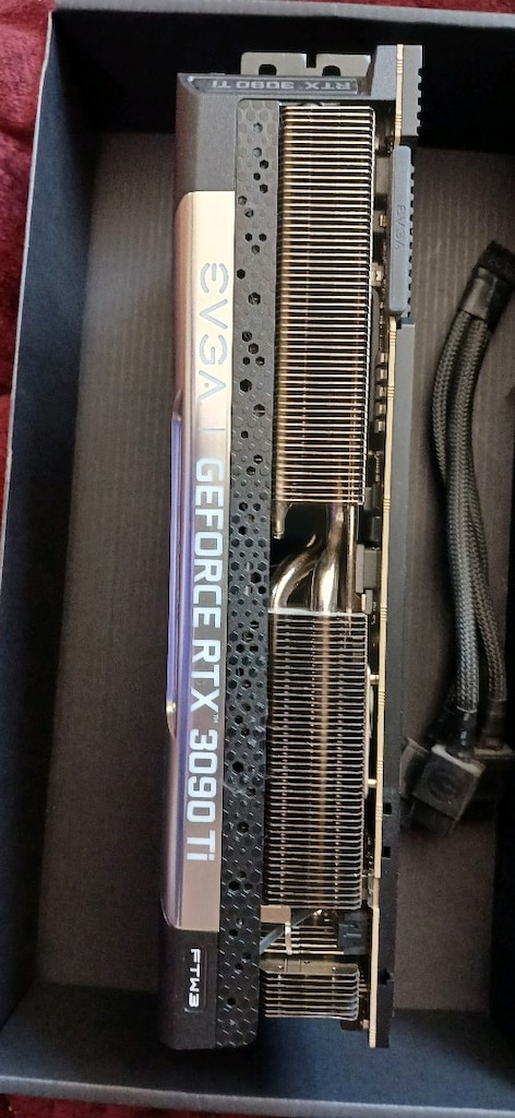 EVGA GeForce RTX 3090 Ti - 2