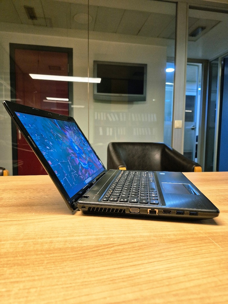Laptop LENOVO i5 İşlemci 12GB Ram SSD Windows 11 - 3