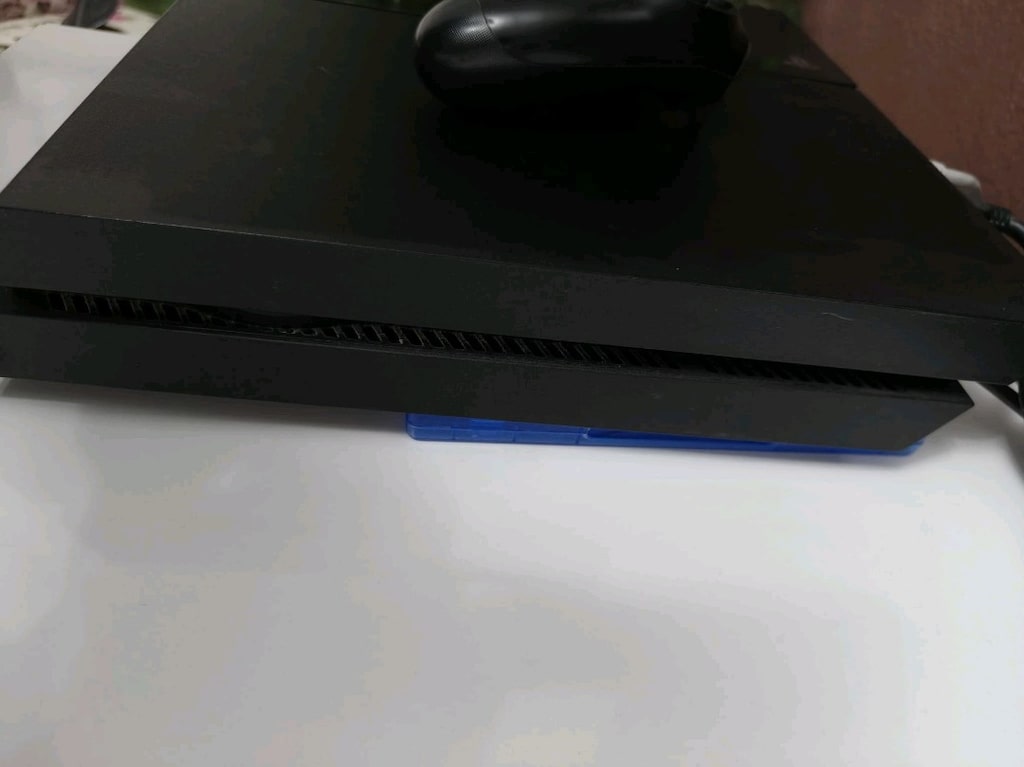 PS4 PRO - 7