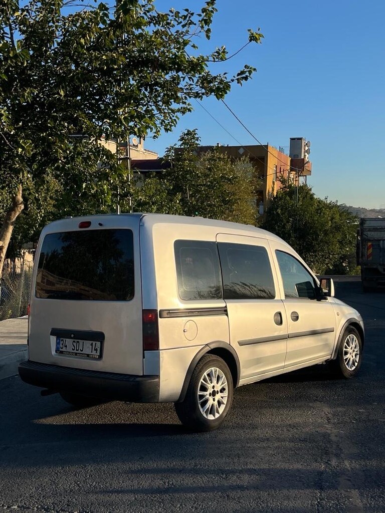 SAHİBİNDEN TEMİZ OPEL COMBO - 2