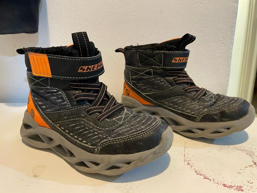 Skechers Işıklı Bot 28 Numara